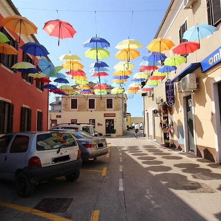 Gianna A4+2 Lägenhet Novigrad Istria Exteriör bild